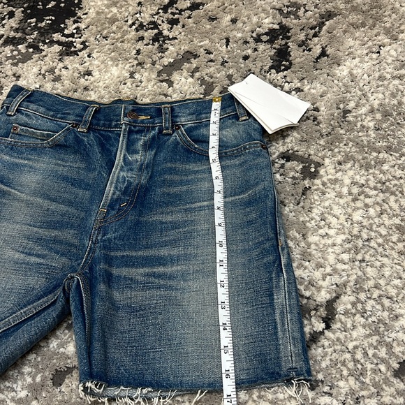 CELINE WESLEY SHORTS IN UNION WASH DENIM
VINTAGE UNION WASH - Picture 10 of 11